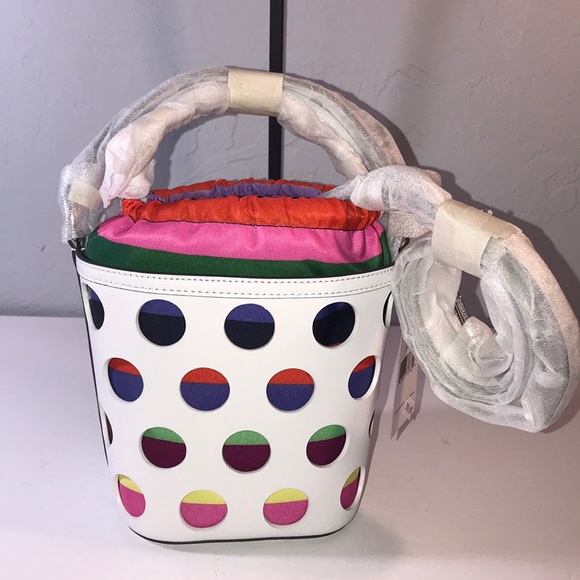 SOLD Kate Spade Small Bucket Pippa perf Dot White - Picture 2 of 9